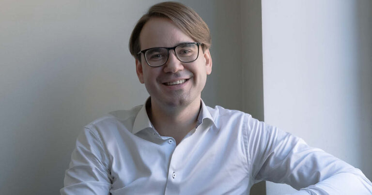 Büroo, kus on tekkinud ühine DNA