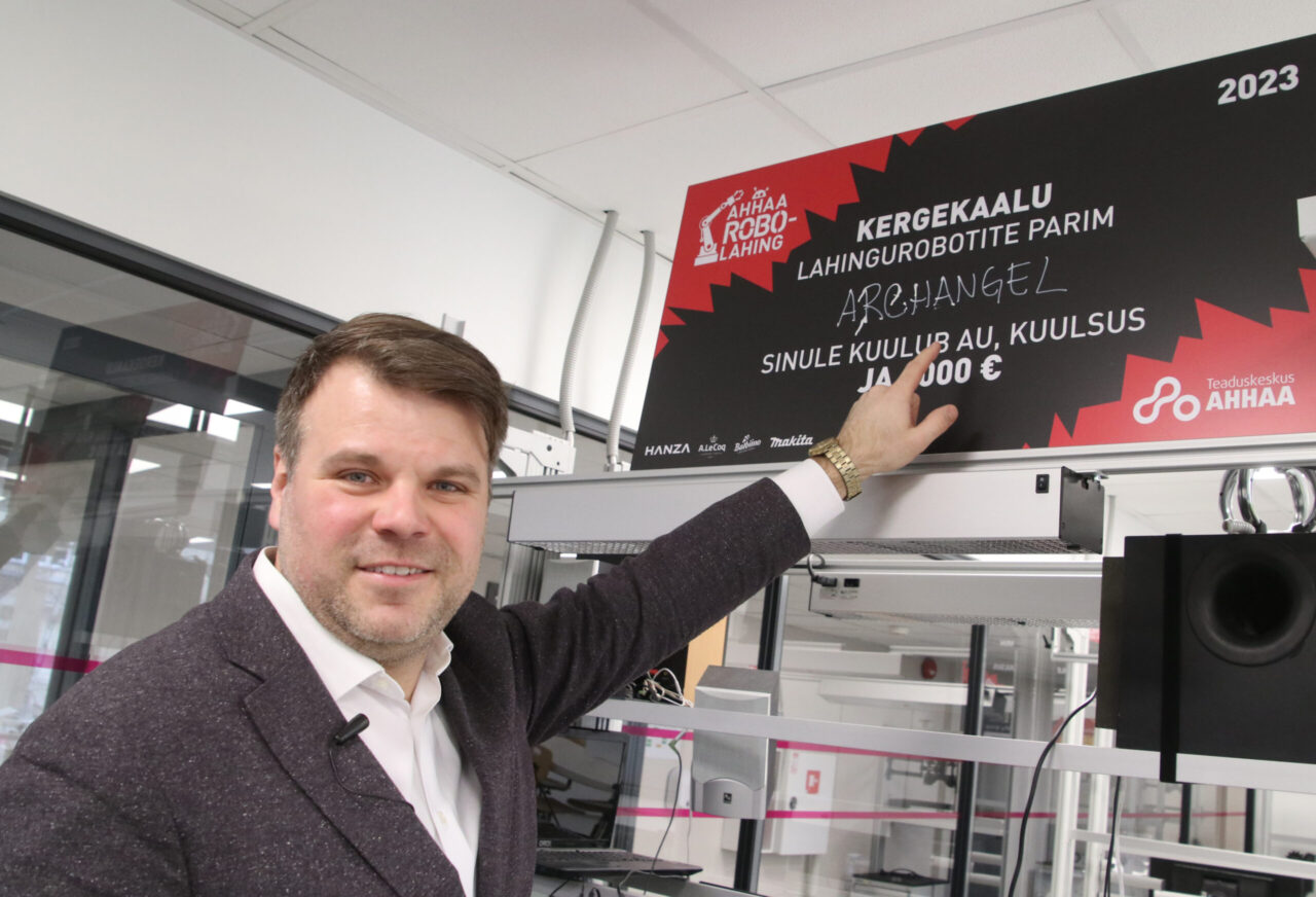 Tuleviku toomine tänapäeva: robot sõidutab robotit