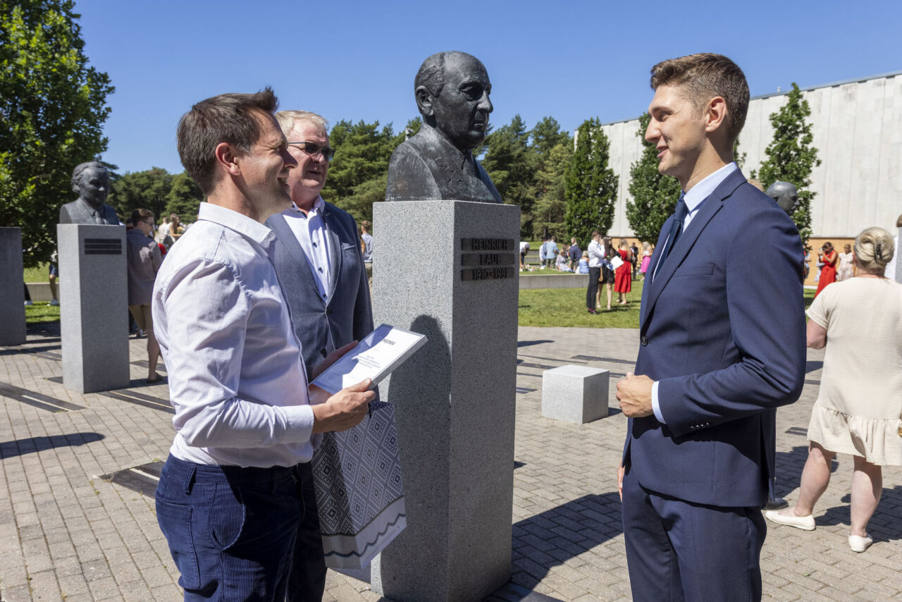 Betooniühingu üliõpilastööde preemia said Oskar Aru ja Jane-Ly Tammekivi