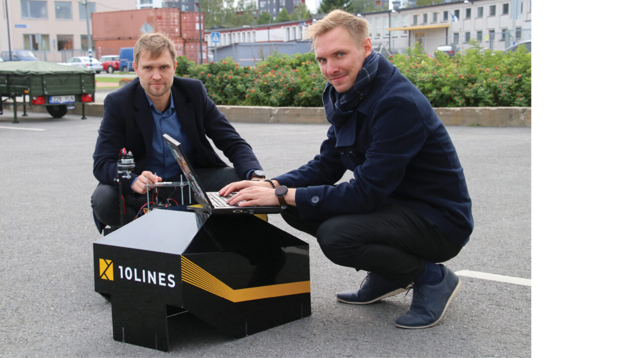 Hoiame pöialt! Joonerobot Stripey valmistub maailma vallutama